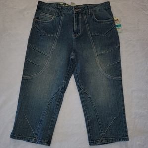 Guess 3/ 30$ moto style capris, medium/light wash